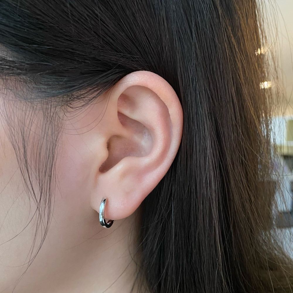 Classic Slim Huggie Hoops