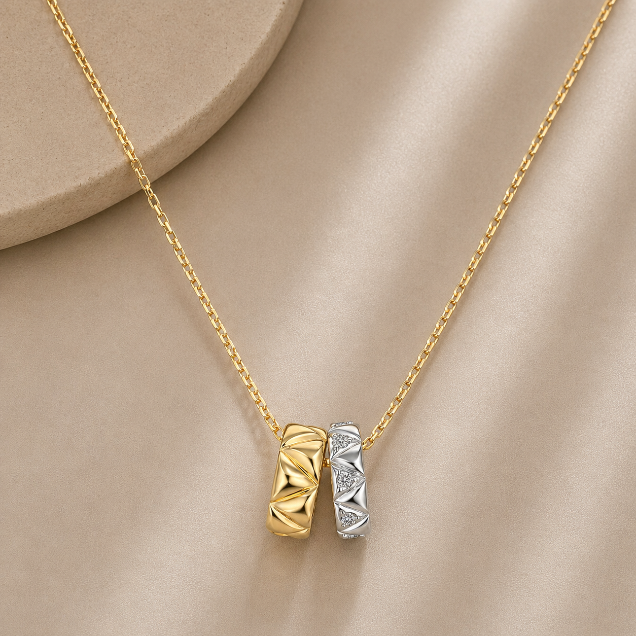 Two Tone Pendant Necklace